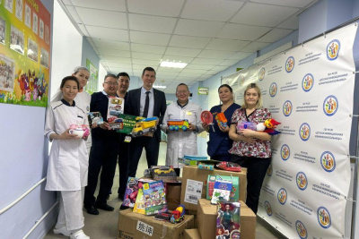 Медики РБ№2 - ЦЭМП присоединились к акции «Елка добра» / ЯСИА   