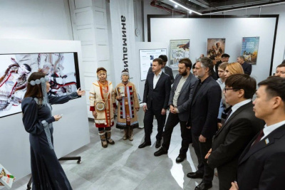 Народные мастера КМНС приняли участие во встрече помощника президента РФ Максима Орешкина / ЯСИА Якутск Якутск Республика Саха (Якутия)