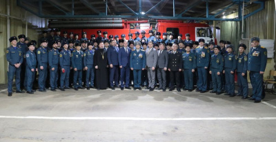 Люди постоянной готовности /    