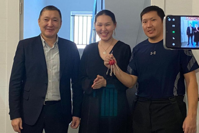 Жители села Харбала-2 Чурапчинского района получили ключи от новых квартир / ЯСИА   