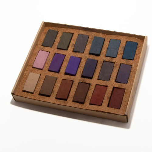 Набор пастели сухая, мягкая ручной работы EARTHBERRY "Лунное затмение", 18 цветов