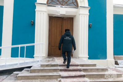 Пожарные инспекторы провели профилактические мероприятия в храмах и церквях / ЯСИА   