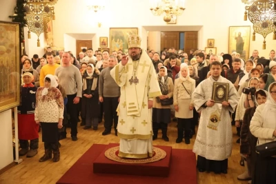 Рождественское богослужение состоялось в Преображенском храме Якутска / ЯСИА Якутск Якутск Республика Саха (Якутия)