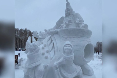 Мастера из Якутии победили в конкурсе снежных скульптур в Новосибирске / ЯСИА   