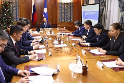 Айсен Николаев положительно оценил итоги работы АО «РИК Плюс» и Группы «РИК» в 2023 году / ЯСИА   