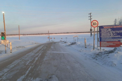 На ледовых переправах через Вилюй до 30 тонн повысили грузоподъемность / ЯСИА   