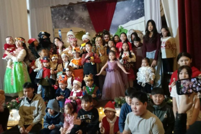 В Вилюйском районе Якутии провели новогодний праздник для детей участников СВО / ЯСИА   