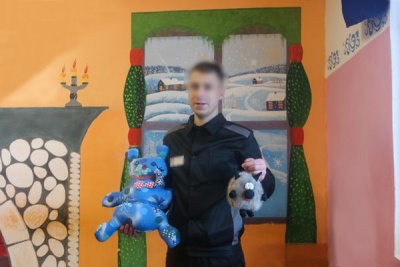 В исправительной колонии № 6 в поселке Мохсоголлох осужденные сшили мягкие игрушки своим детям / ЯСИА   