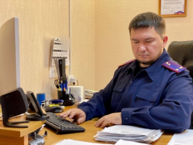 В городе Мирном взят под стражу мужчина, обвиняемый в совершении особо тяжкого преступления /    