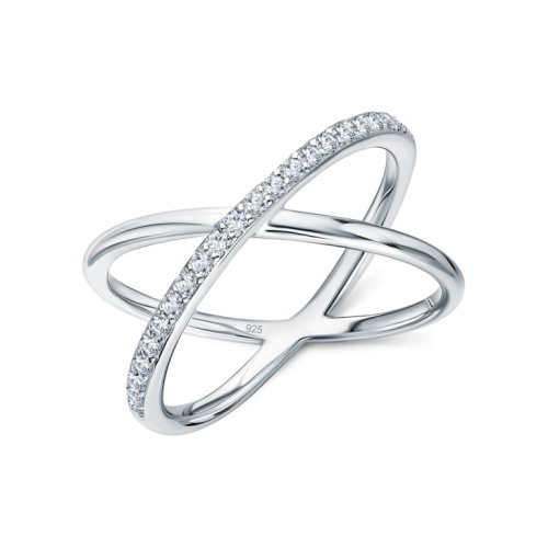 Серебряное кольцо с бриллиантами выращенными