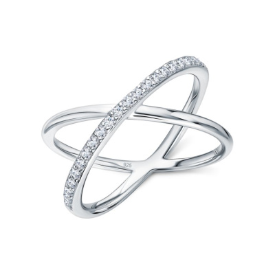 Серебряное кольцо с бриллиантами выращенными