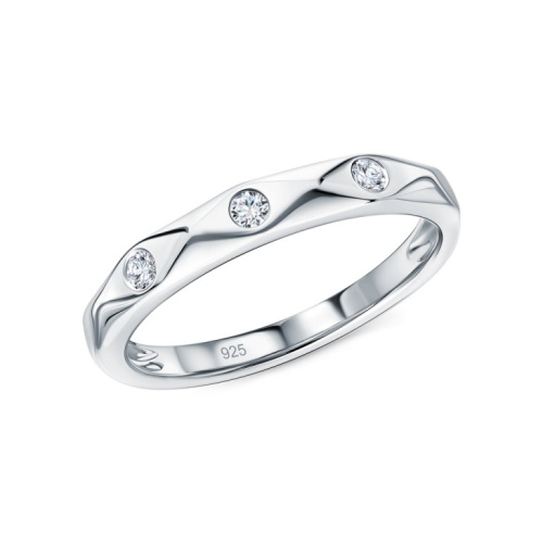 Серебряное кольцо с бриллиантами выращенными