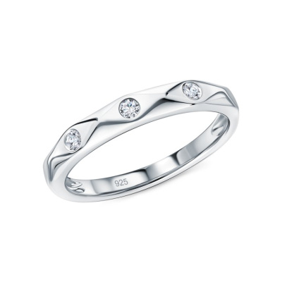 Серебряное кольцо с бриллиантами выращенными