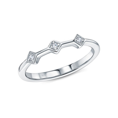 Серебряное кольцо с бриллиантами выращенными