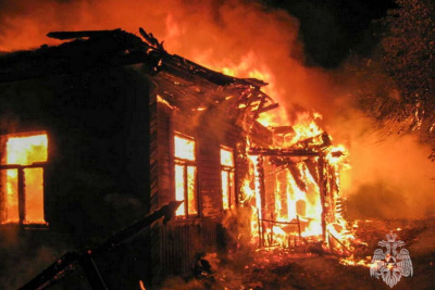 Дом культуры сгорел в селе Белькачи Усть-Майского района / ЯСИА   