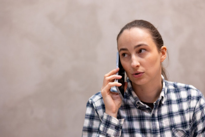 Как распознать мошенников, которые предлагают «продлить договор с оператором» / ЯСИА   