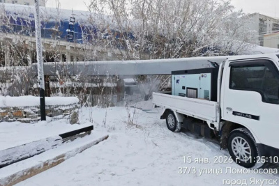 На Талом озере в Якутске начали устранять последствия разлива сточных вод / ЯСИА Якутск Якутск Республика Саха (Якутия)
