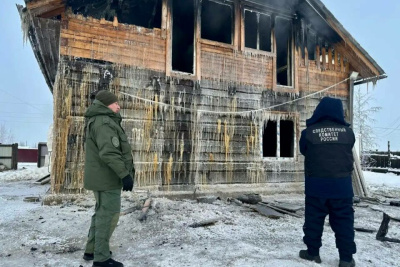 Трое детей погибли при пожаре в частном доме в Намском районе Якутии / ЯСИА   