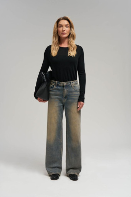 Джемпер приталенного кроя с шерстью