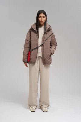 Стеганая куртка с искусственным утеплителем