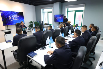 Айсен Николаев обсудил с курсантами программы «Якутия – Земля героев» проекты для развития региона / Нарыйа Пахомова   