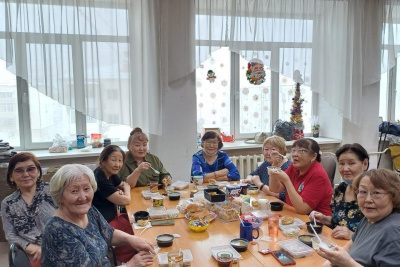 В Якутске школьная столовая начала поставлять обеды «Боевым шелкопрядам» / ЯСИА Якутск Якутск Республика Саха (Якутия)