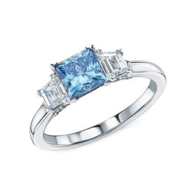 Золотое кольцо с бриллиантами выращенными