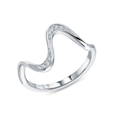 Серебряное кольцо с бриллиантами выращенными