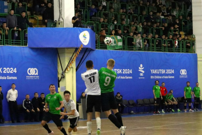 Десять сильнейших команд выступят на чемпионате республики по футзалу в Ленске  / ЯСИА   