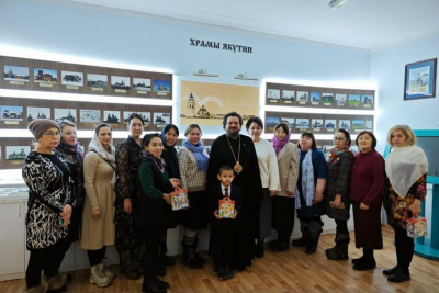 Архиепископ Роман встретился с женами и матерями воинов, погибших в зоне СВО / ЯСИА   