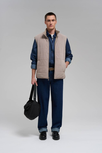 Двусторонний жилет с искусственным утеплителем