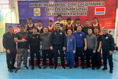 Шесть борцов из Якутии стали победителями первенства Дальнего Востока / Дьулустаан Сергеев   