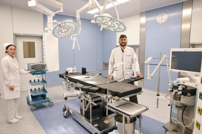 Специалисты онкоцентра Якутии прошли обучение для работы на высокотехнологичном оборудовании / Саина Титова   