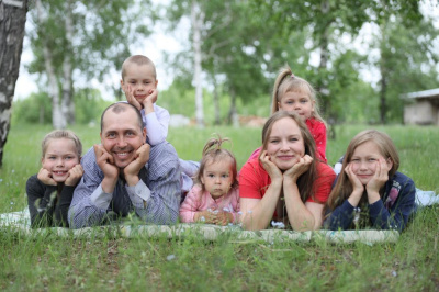 Какие существуют налоговые льготы для многодетных родителей /    