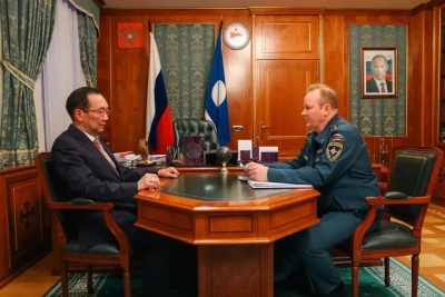 Айсен Николаев и Павел Гарин обсудили усиление пожарной безопасности в Якутии / ЯСИА   Республика Саха (Якутия)