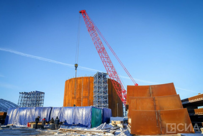 В Якутии приступили к сборке самого большого коффердама Ленского моста / Саина Титова   