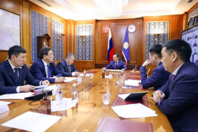 Айсен Николаев поручил до конца первого полугодия ввести отстающие объекты по программе переселения / ЯСИА   