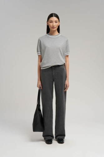 Легкий джемпер с короткими рукавами