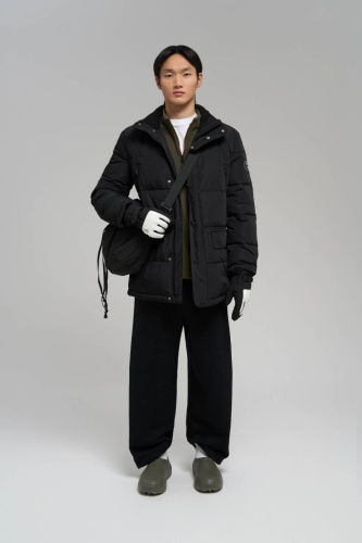 Пуховое полупальто со съемным капюшоном