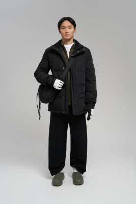 Пуховое полупальто со съемным капюшоном