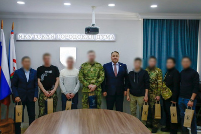 Председатель Якутской гордумы встретился с бойцами СВО и их родными / ЯСИА   