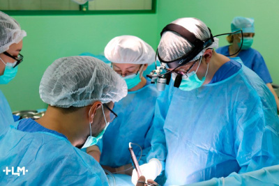 В Якутии кардиохирурги провели операции младенцам на открытом сердце / Саина Титова   