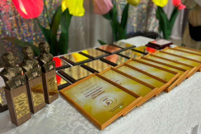 В Якутии вручили премии Национальной издательской компании «Айар» / ЯСИА   