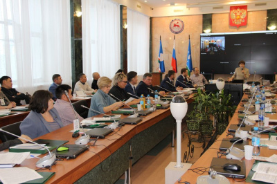 Муниципальные депутаты проходят обучение /    