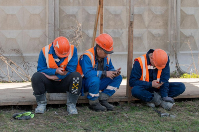 Об установлении на 2025 год допустимой доли иностранных работников, используемых хозяйствующими субъектами, осуществляющими на территории РФ экономическую деятельность /    