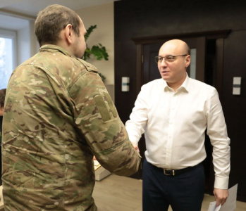 Гвардеец Максим /    