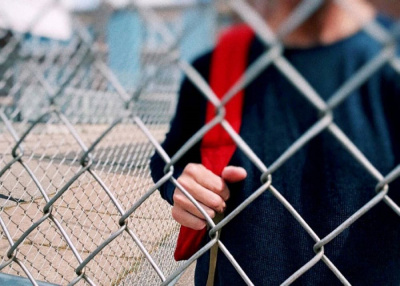 Порядок рассмотрения судами заявлений о помещении несовершеннолетних в УВУ закрытого типа /    