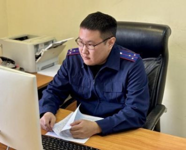 Житель Мегино-Кангаласского района признан виновным в применении насилия в отношении полицейских /    