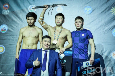 Верхневилюйский борец стал абсолютным чемпионом турнира «Ханалас хапсагайа» в Якутске / Дьулустаан Сергеев Якутск Верхневилюйский Республика Саха (Якутия)