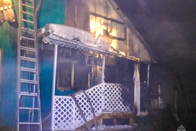 В Верхневилюйске пострадавшей в результате трагического пожара семье окажут помощь / Айаал Аргунов   